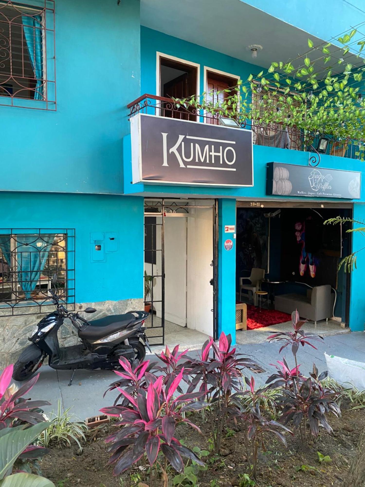 Hostel Kumho Alojamiento Medellin Exterior photo