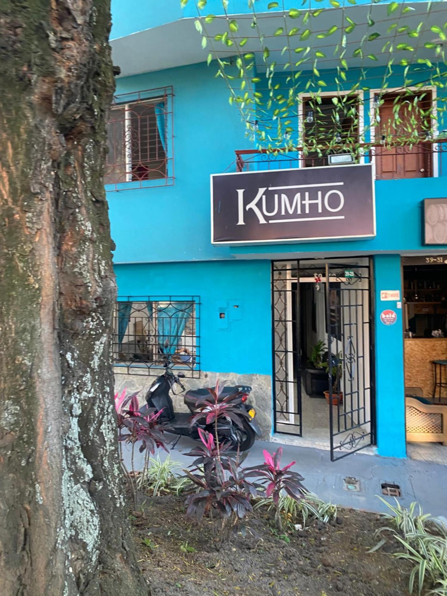 Hostel Kumho Alojamiento Medellin Exterior photo